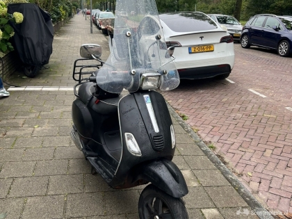 Vespa S50 4t2v motorisch goed