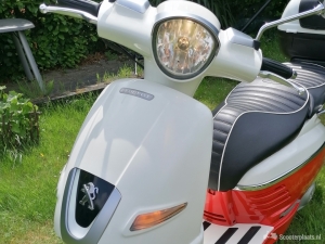 Peugeot Django oranje