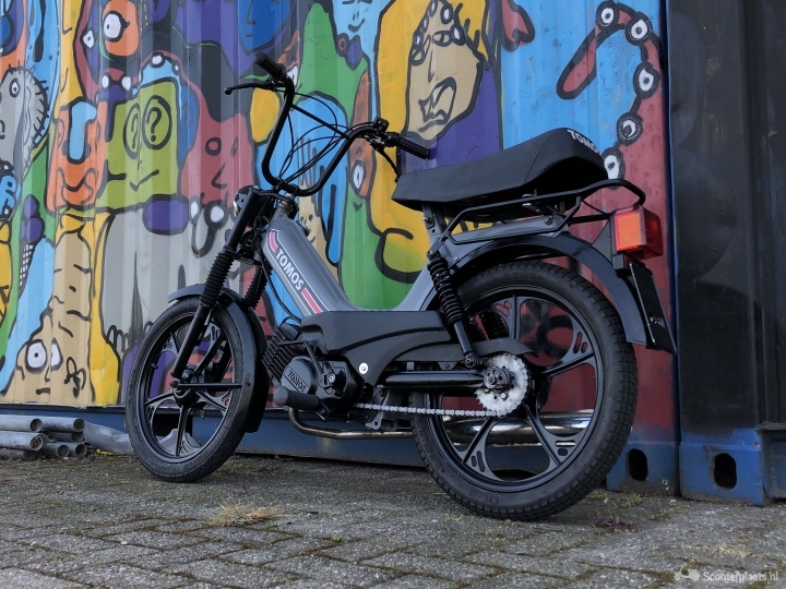Tomos Standard Grijs tomos-standard-grijs