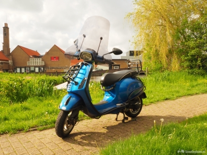 Vespa Sprint blauw