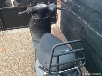 Piaggio Zip grijs