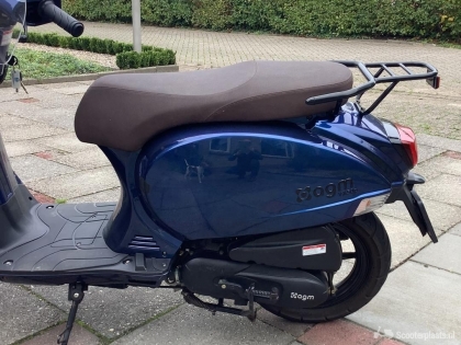 AGM VX50 blauw