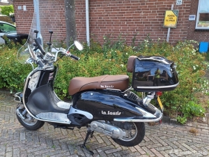 La Souris Grande retro benzine scooter