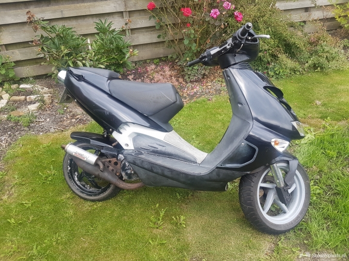 Aprilia SR 50 zwart