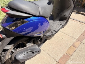 Piaggio Zip blauw