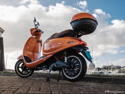 Oranje e scooter