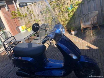 AGM VX50 blauw