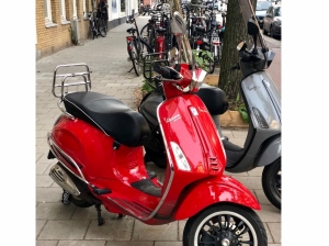 Vespa Sprint rood