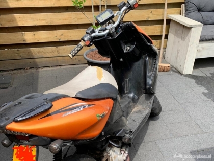 Yamaha Overig oranje