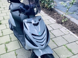 Piaggio Zip grijs