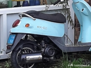 Bromfiets scootermerk sym mooi blauw