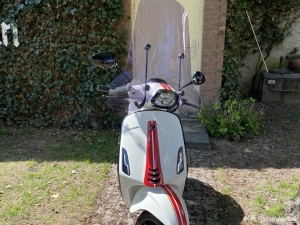 Vespa Sprint wit