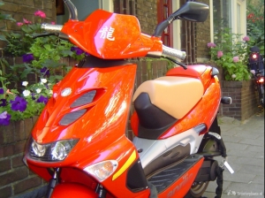 Aprilia SR 50 rood