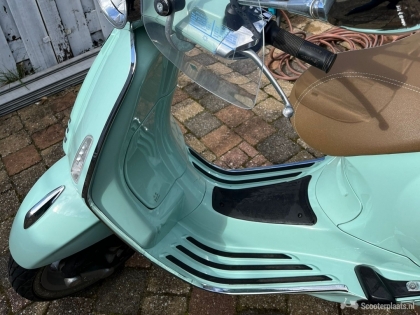 Vespa Primavera blauw