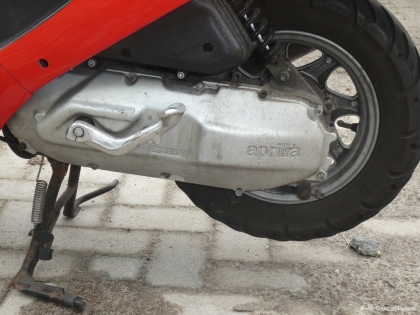 Aprilia Amico rood