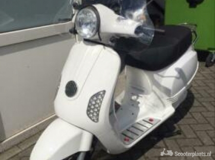 Emco Novantic E scooter met 1Lithium Ion accu 28ah