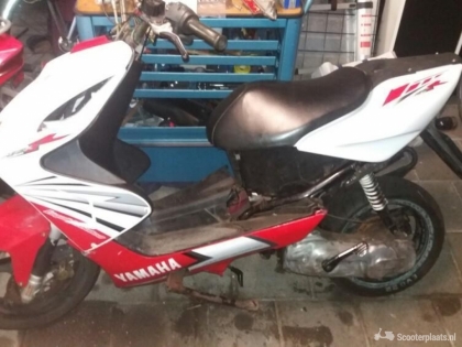 Yamaha Aerox wit