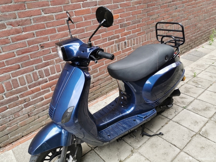 AGM VX50 blauw