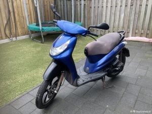 Peugeot Looxor blauw