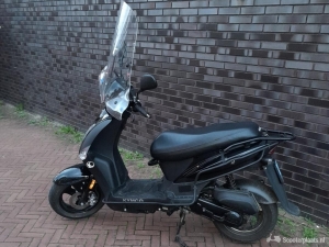 Kymco Agility zwart