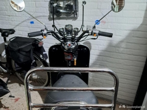 Goeie scooter te koop 