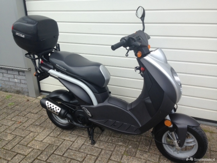 Peugeot Ludix Snorscooter - Scooterplaats