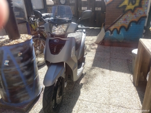 Kymco People S grijs