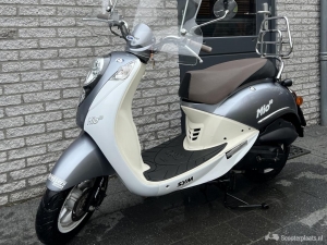 Mooie lage scooter te koop 