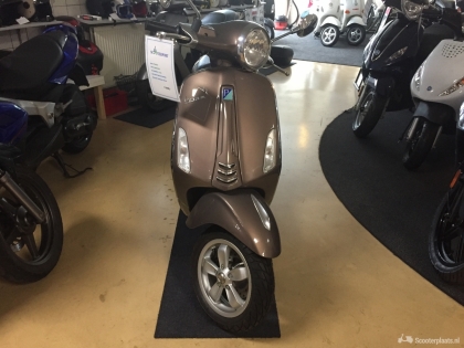 Piaggio Overig bruin