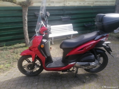 Mooie goed verzorgde Sym scooter 