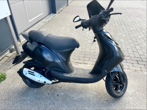 Piaggio Zip zwart