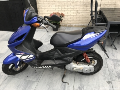 Yamaha Aerox blauw