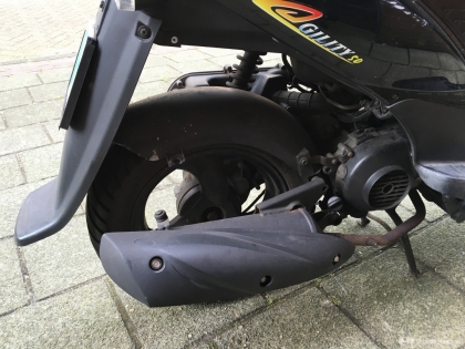 Kymco te koop voor onderdelen of om op te knappen - Scooterplaats