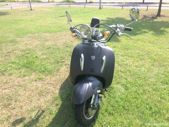 fosti grande retro scooter fosti grande retro scooter