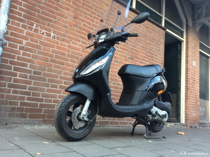 Zip snor 2010 - Scooterplaats