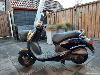 Sym mio snorscooter