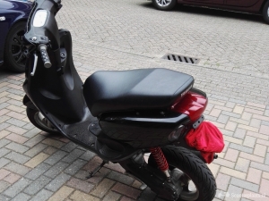 Yamaha NeoS zwart