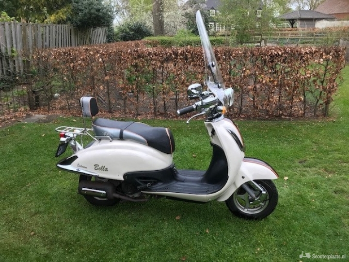 mooie Retro scooter te koop. in goede conditie. - Scooterplaats