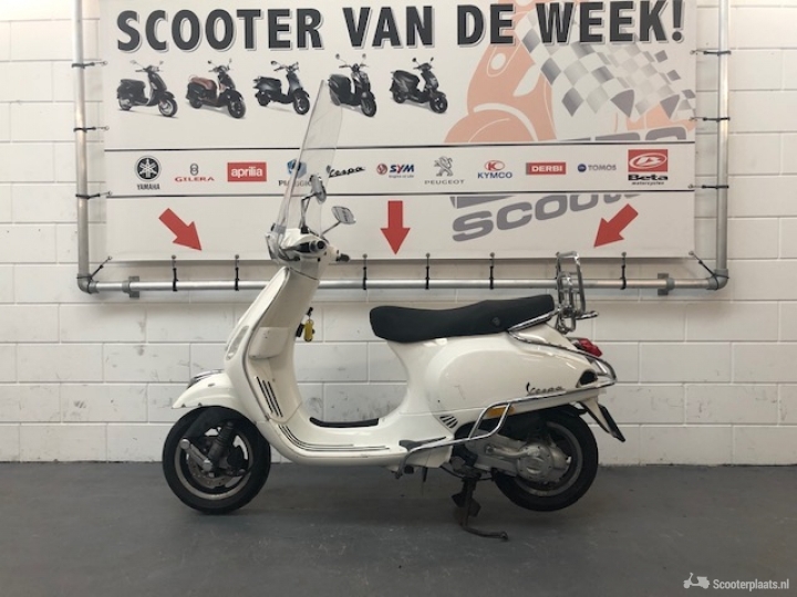 Vespa S 4T 4V - Scooterplaats