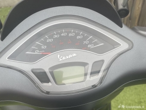 Vespa Sprint S grijs