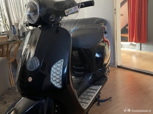 Emco elektrische scooter met 2 nieuwe accu s 