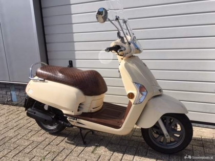Kymco Like scooter? Nieuwe, tweedehands Kymco Like te koop