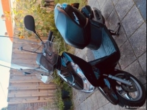 Te koop Peugeot Kisbee met geel kenteken