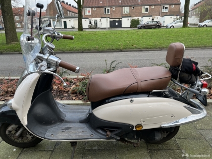 ZNEN retro scooter weinig schade 