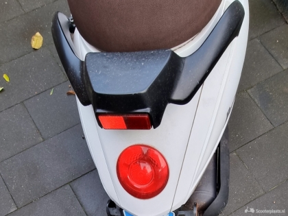 Retro scooter wit