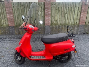 AGM VX50 rood