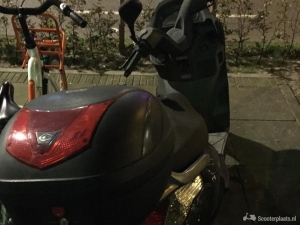 Kymco Dink zwart