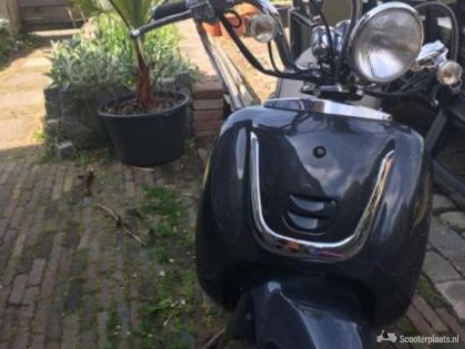 Edwards retroscooter (moet gemaakt worden)