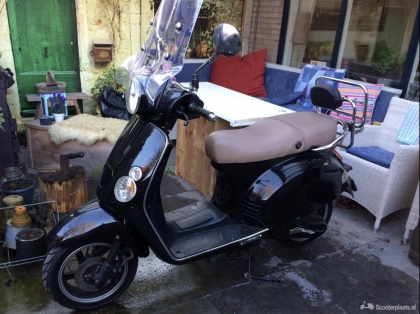 Baotian Classico scooter zwart