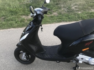 Piaggio Zip zwart